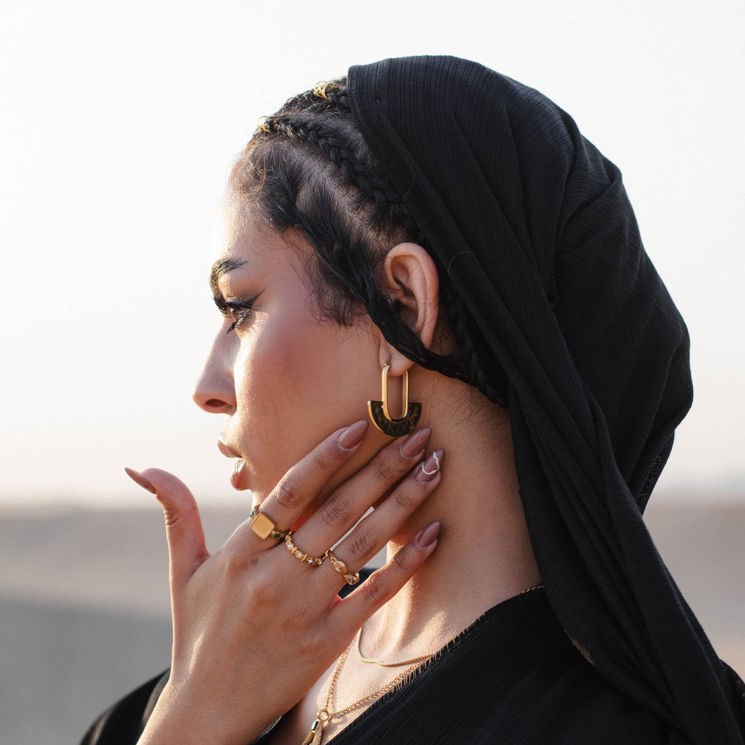 Dendera earrings in gold