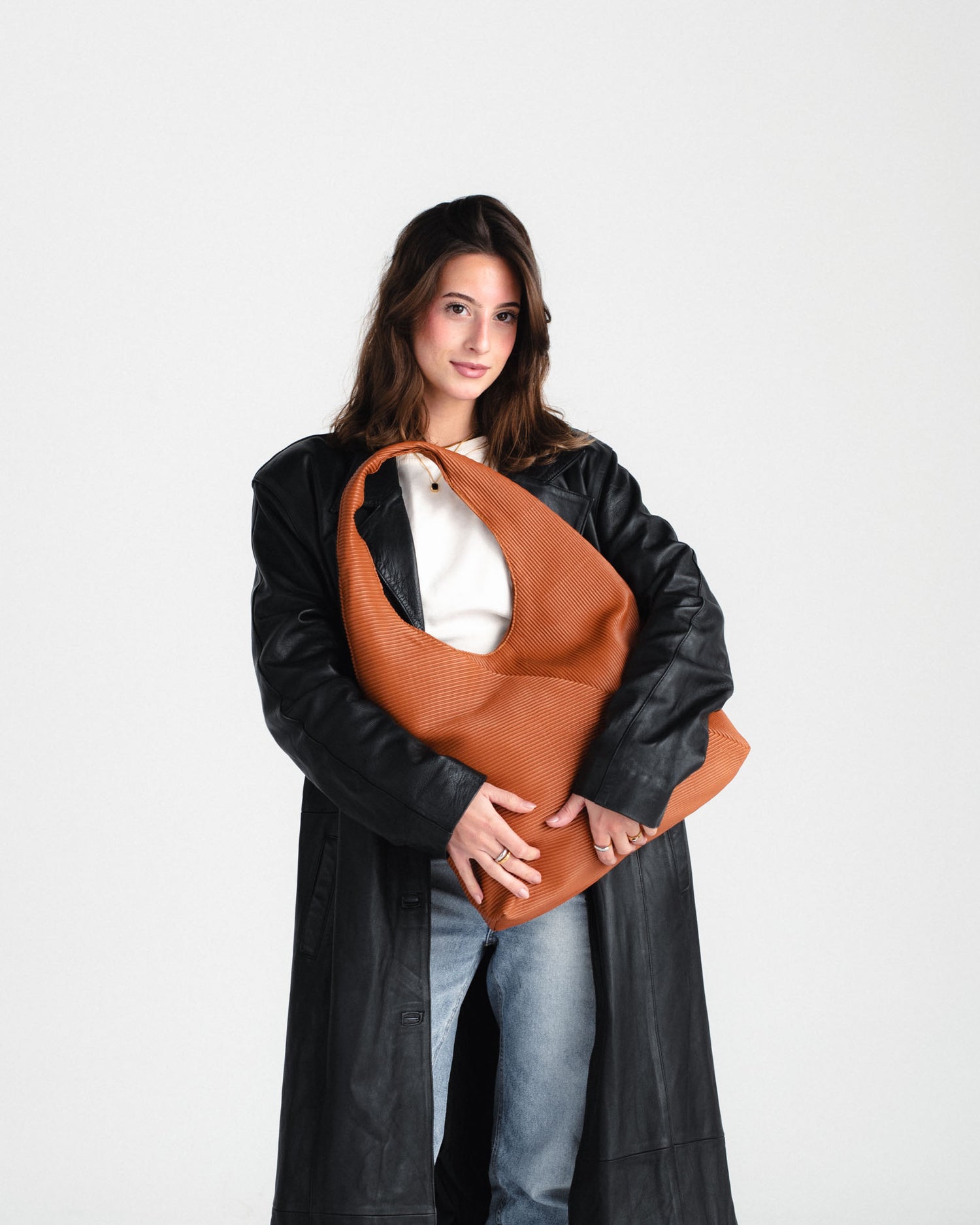 Plisse bag in havana