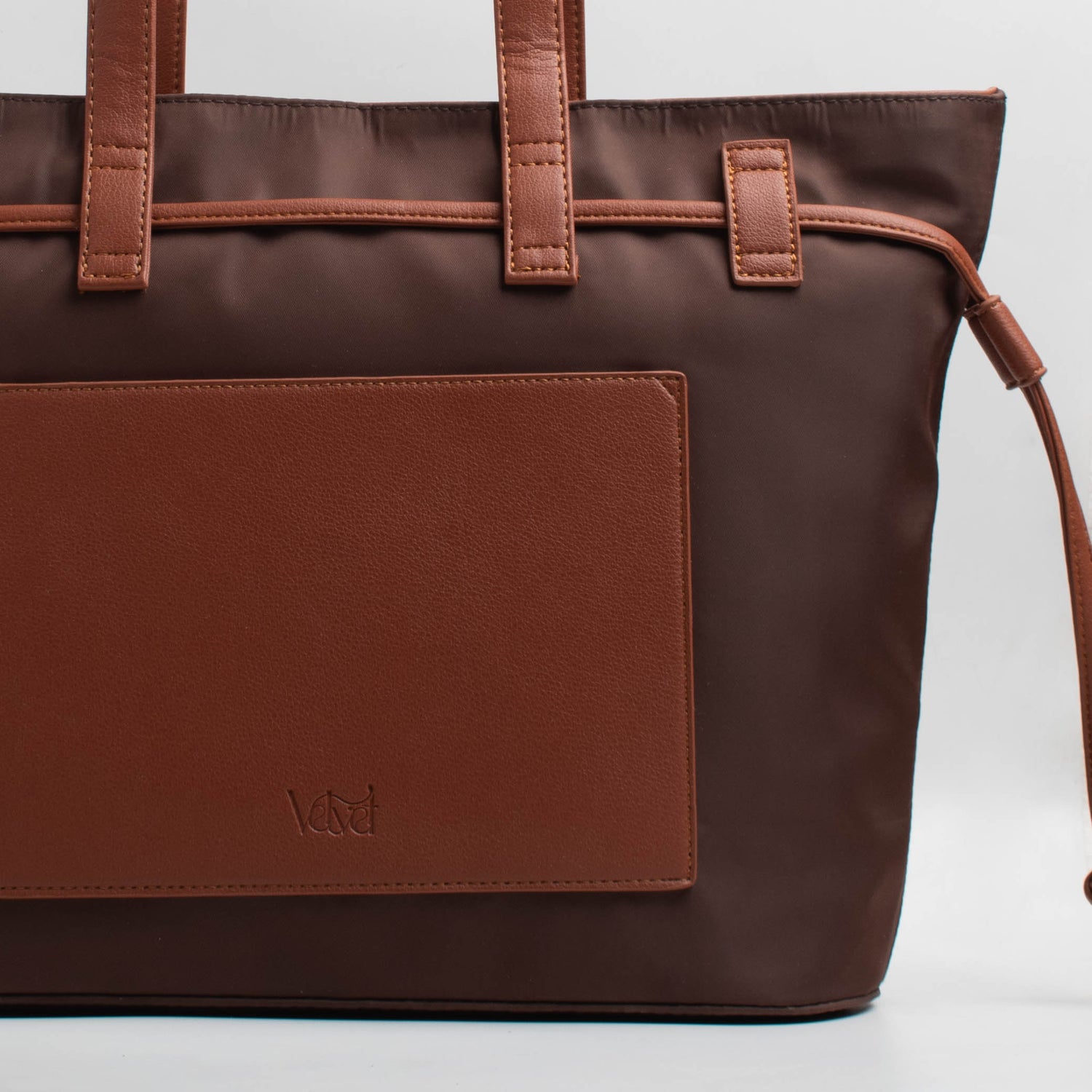 Abbie  tote in Brown