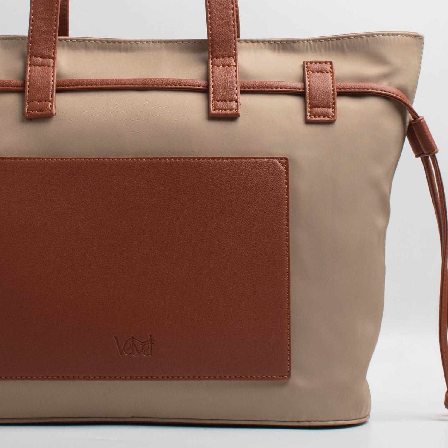 Abbie  tote in Beige