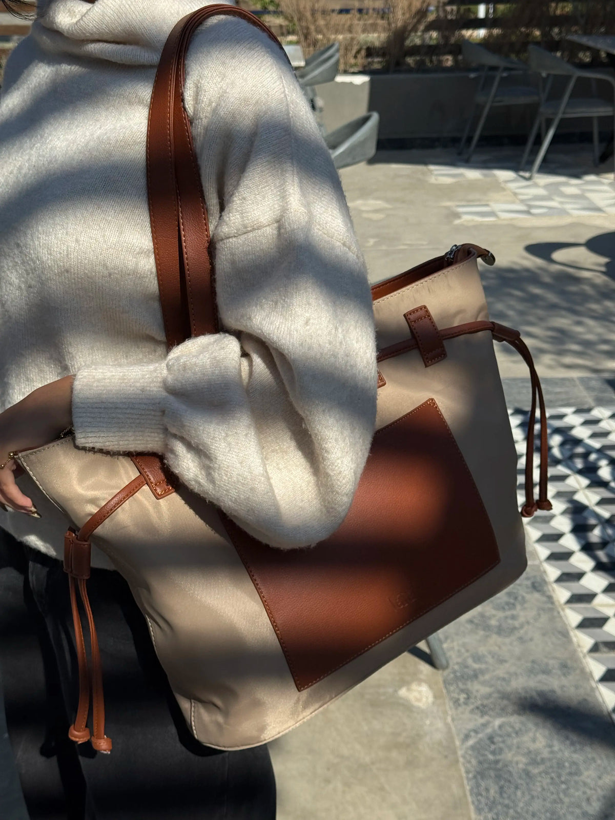 Abbie tote in Beige