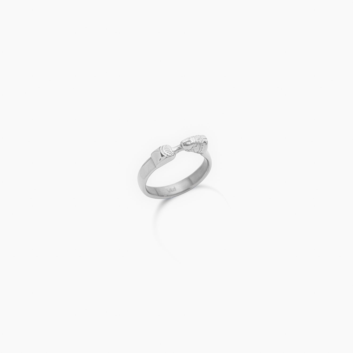 Nefertiti Ring in Silver