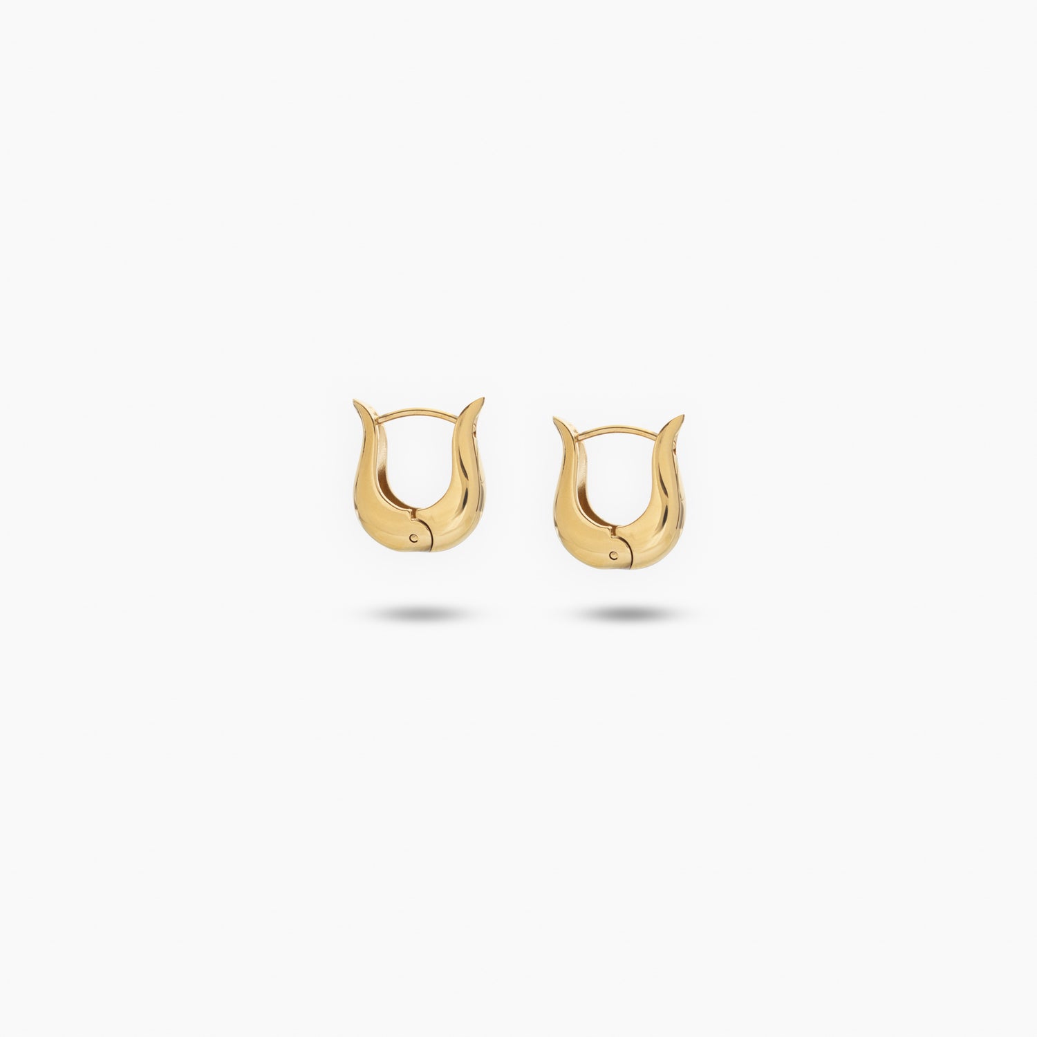 Sesen Earrings in Gold