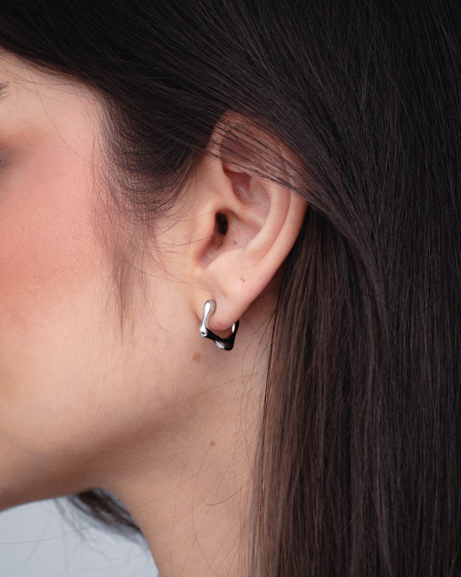 Wavea Earrings in Silver