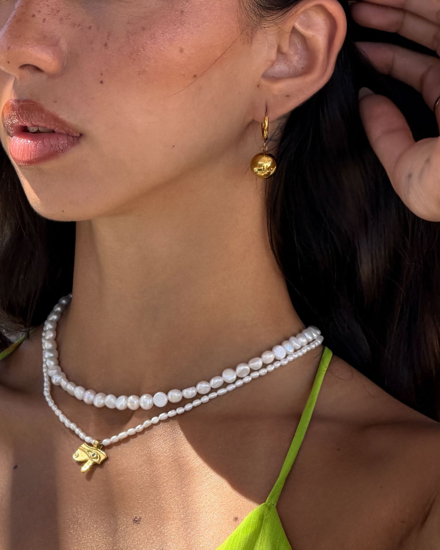 Drop Earrings in Gold
