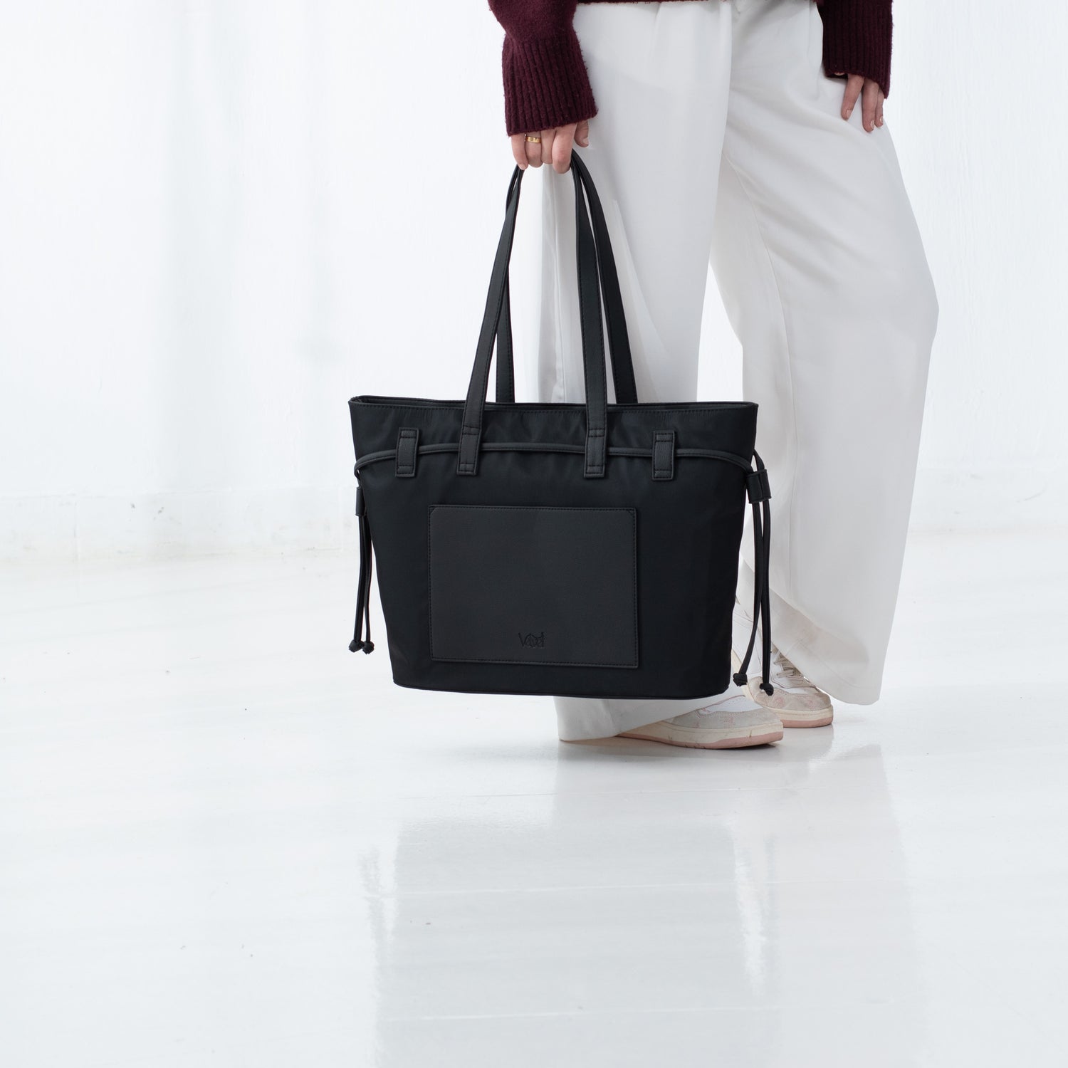 Abbie  tote in Black