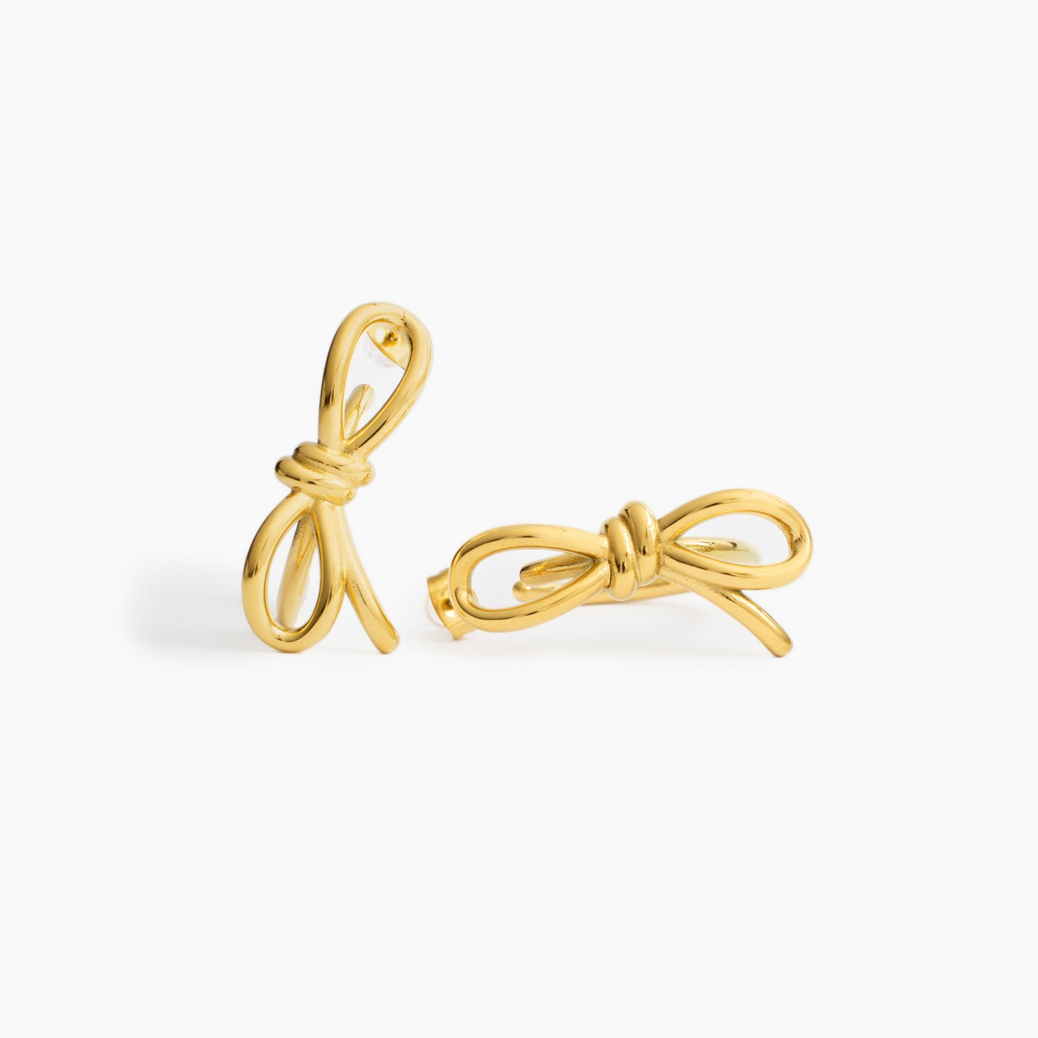 Dome earrings in gold