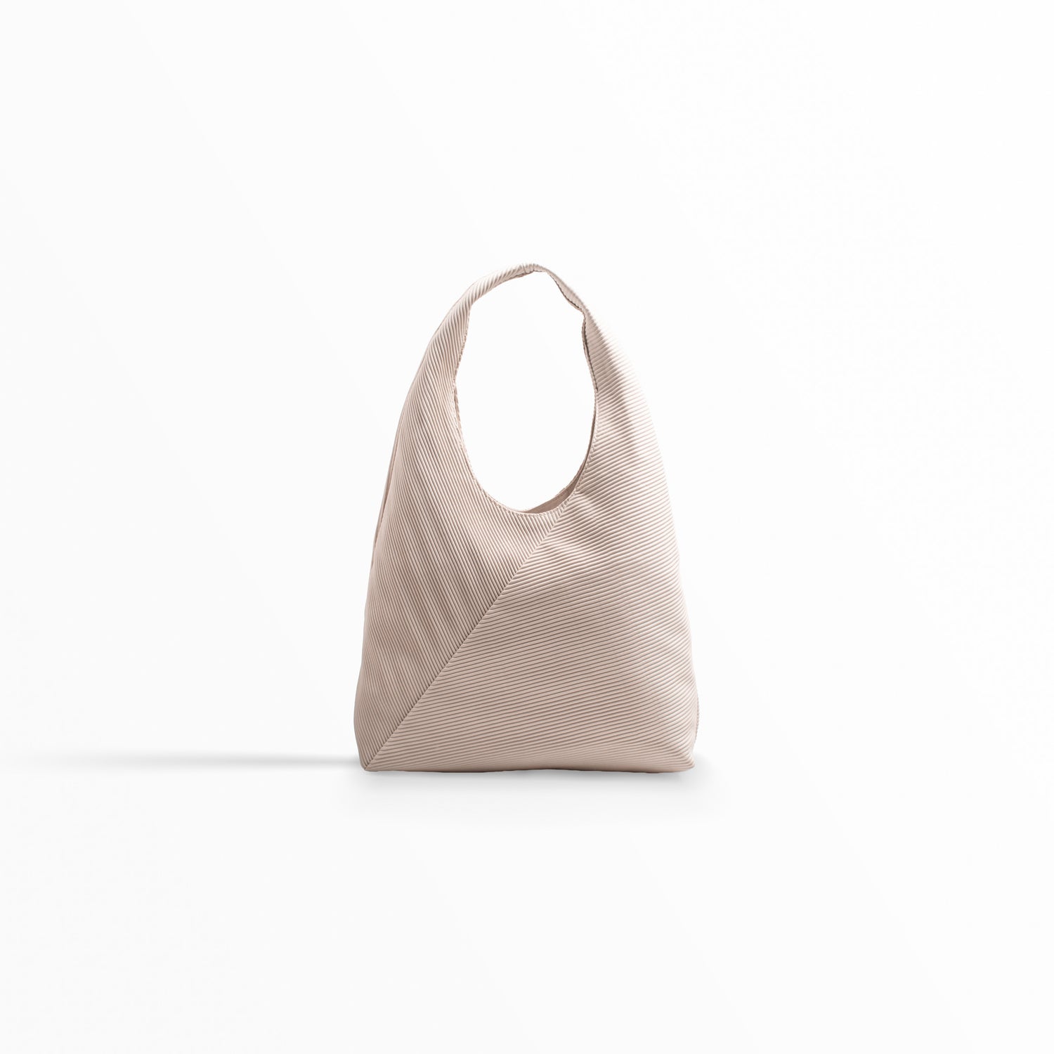 Plisse bag in off white
