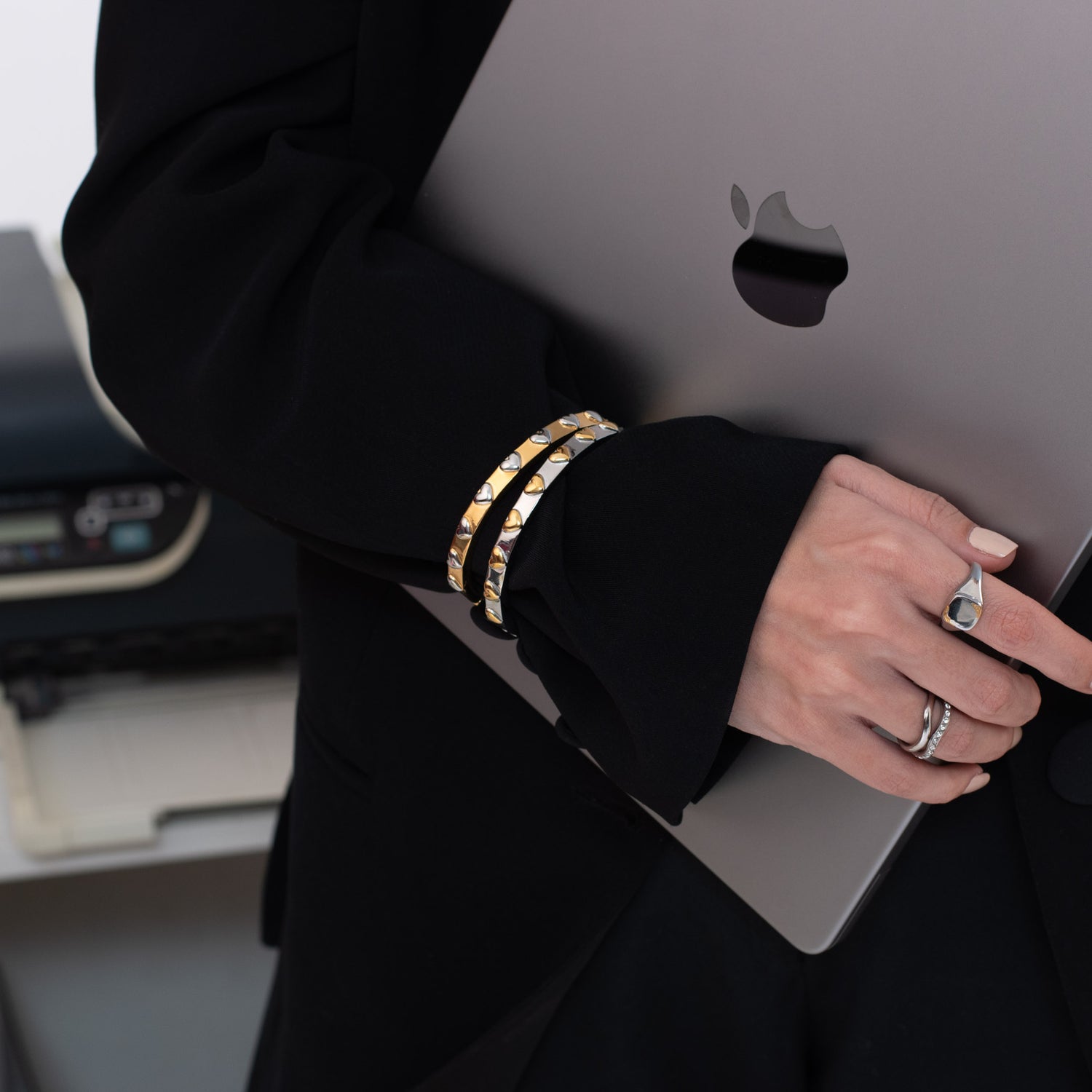 Wave Line Set in Gold