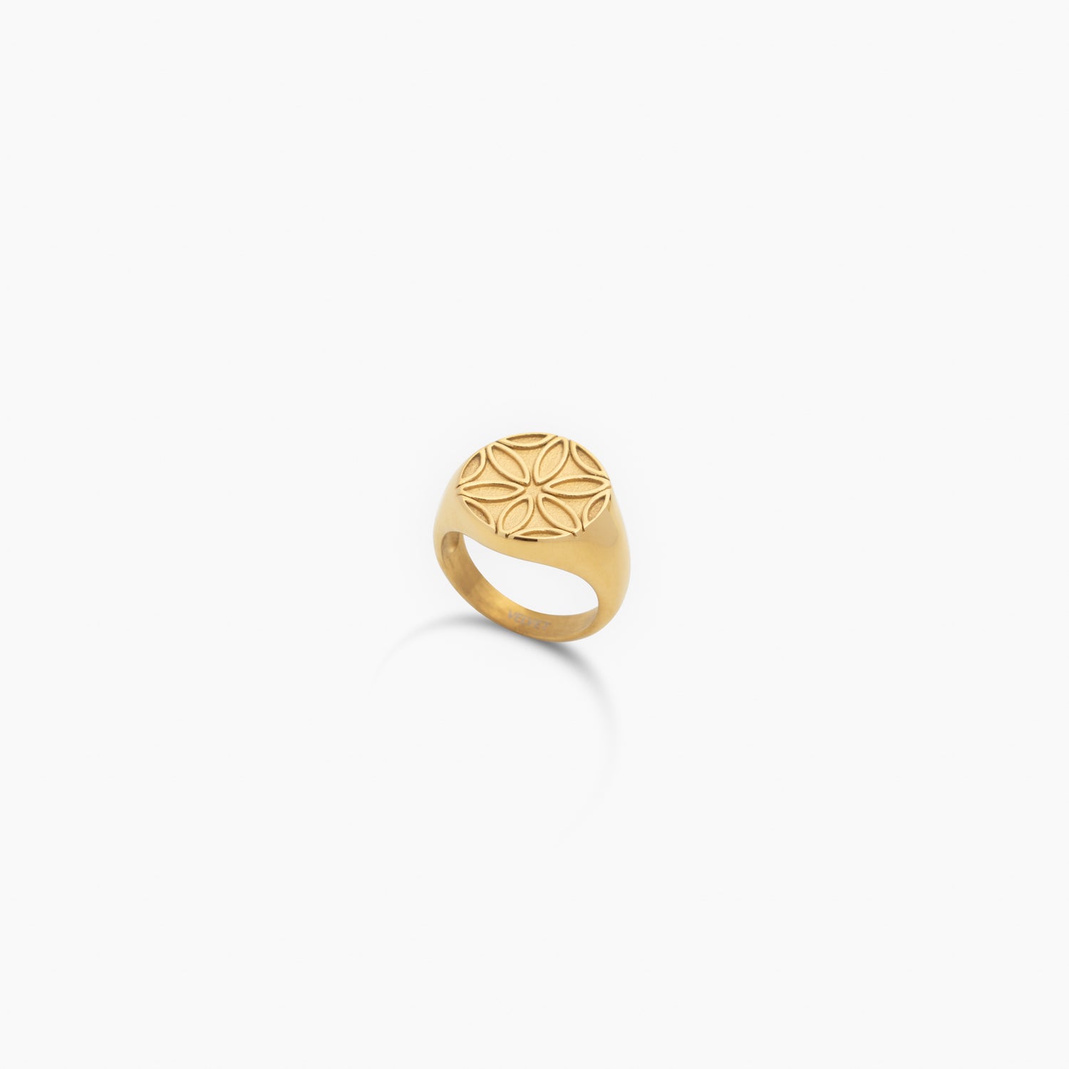 Selene Ring in Gold