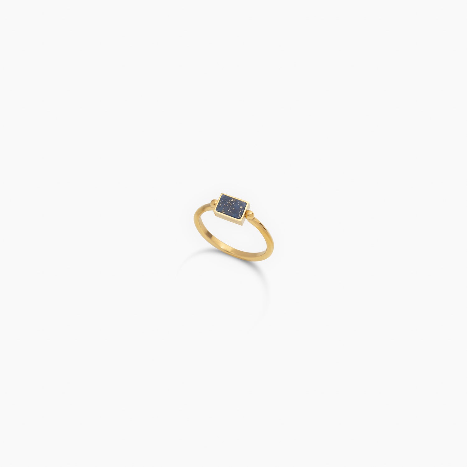 Lapis Ring in Gold